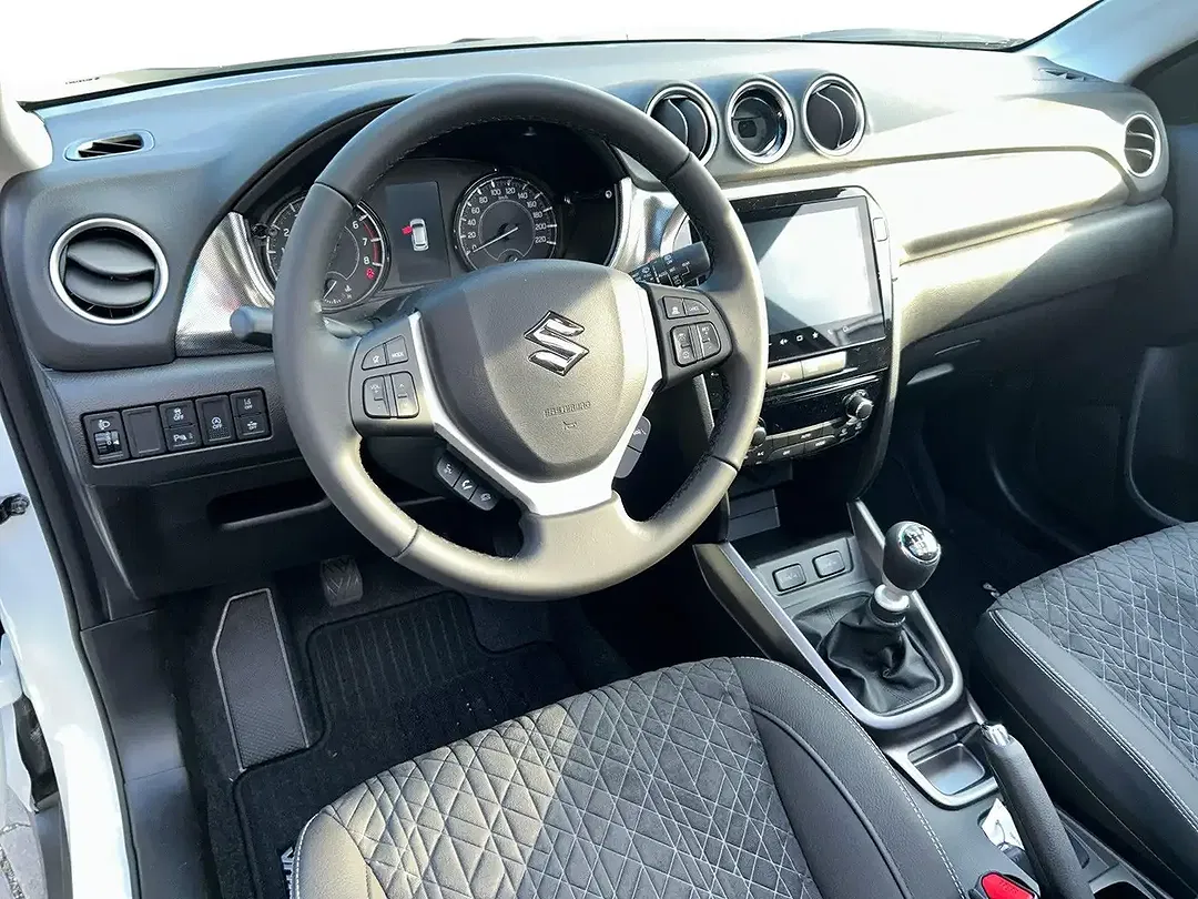 Suzuki Vitara - Thumbnail 12