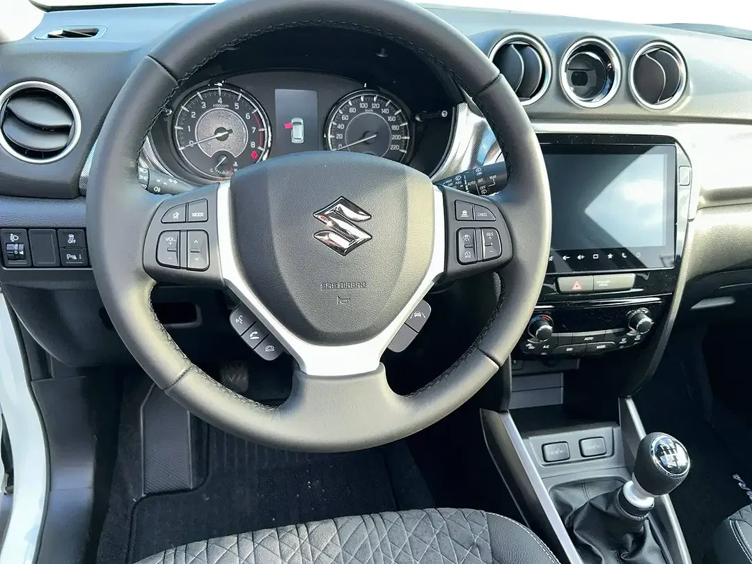 Suzuki Vitara - Thumbnail 13