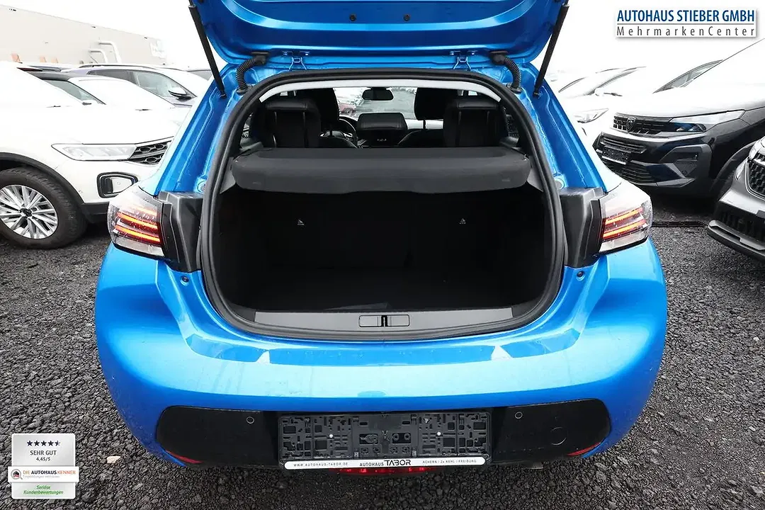 Peugeot 208 - Thumbnail 11