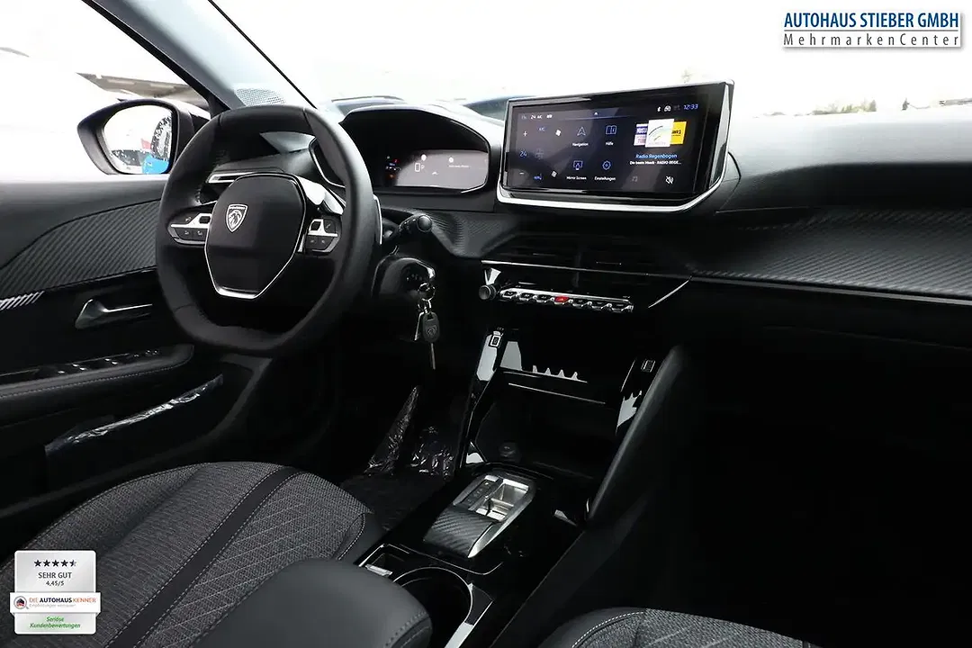 Peugeot 208 - Thumbnail 9