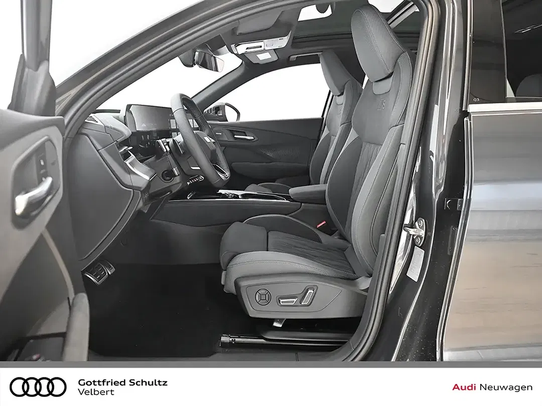 Audi Q3 - Thumbnail 11