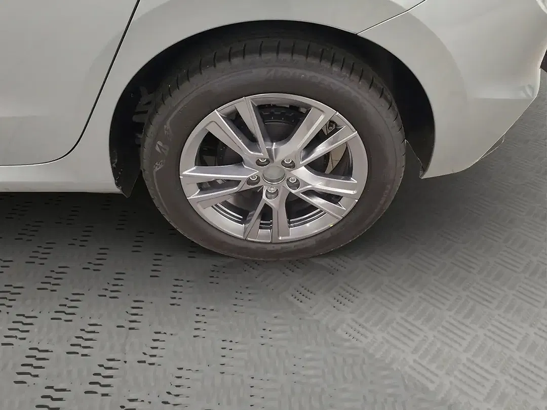 Skoda Fabia - Thumbnail 2