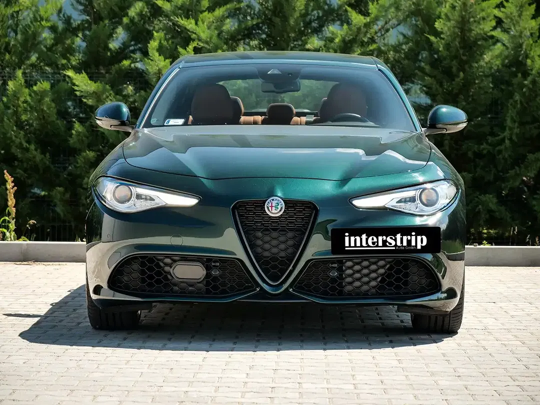 Alfa Romeo Giulia - Thumbnail 2