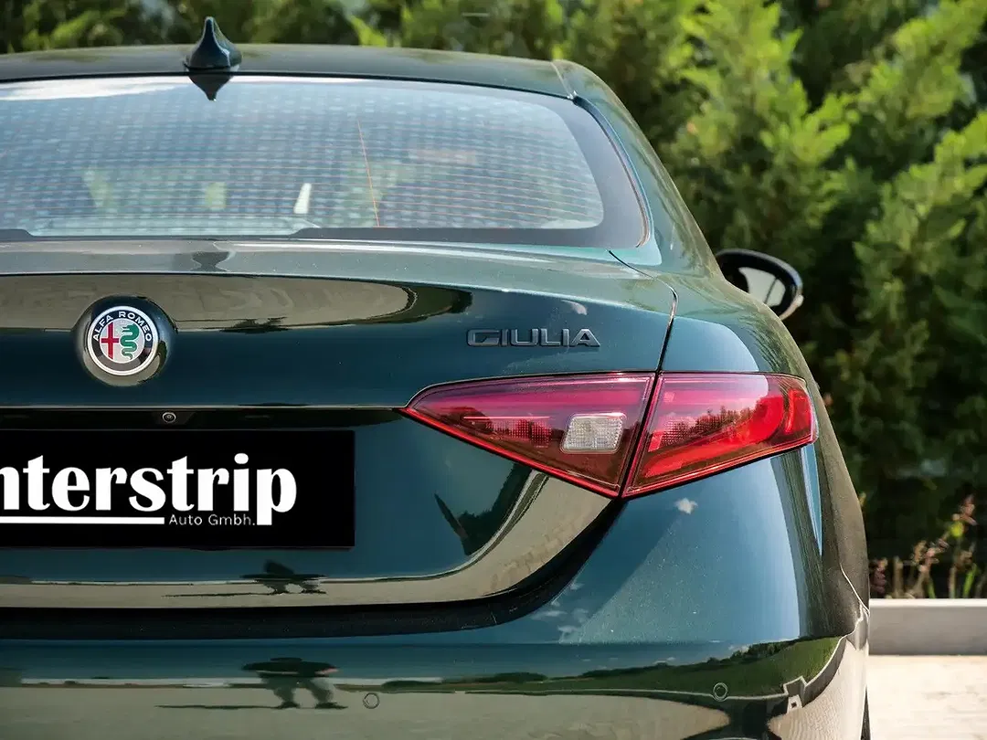 Alfa Romeo Giulia - Thumbnail 8