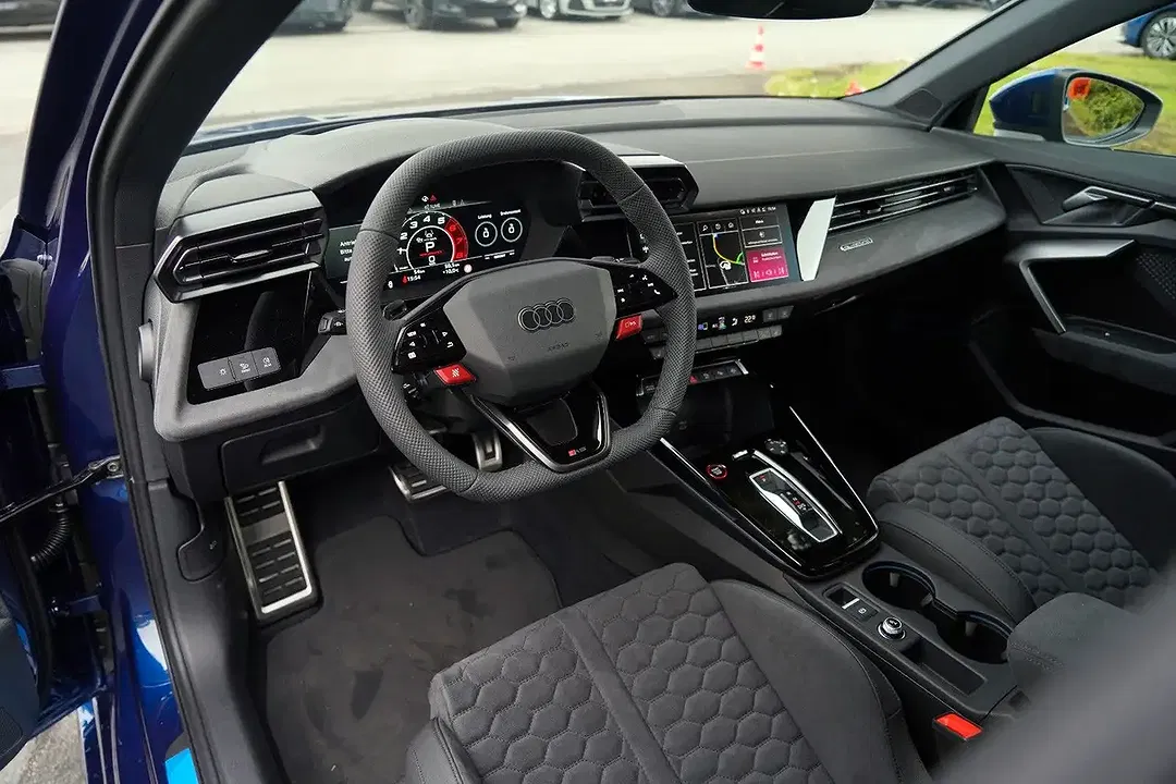 Audi RS3 - Thumbnail 11