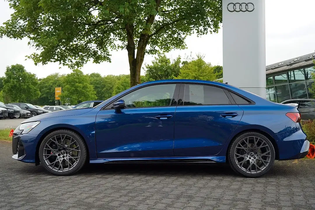 Audi RS3 - Thumbnail 5