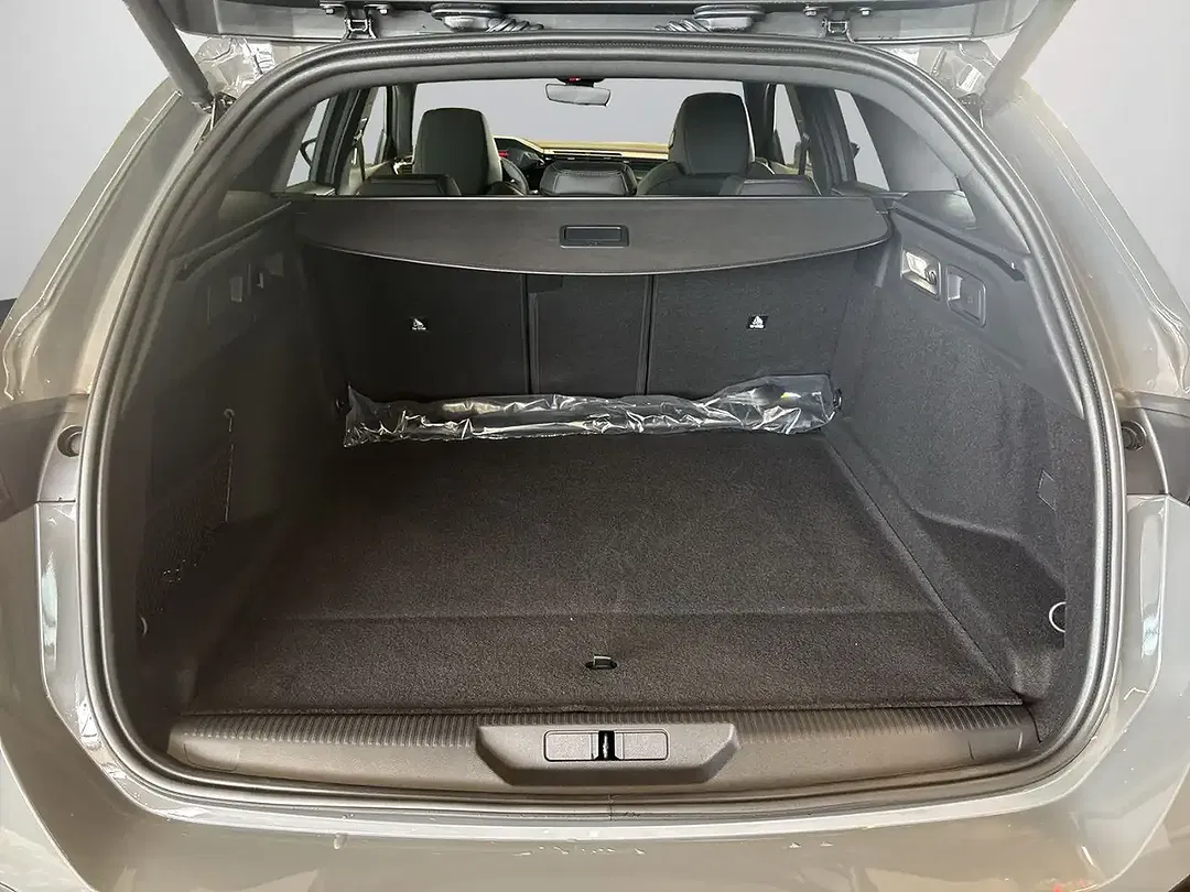 Peugeot 308 - Thumbnail 10