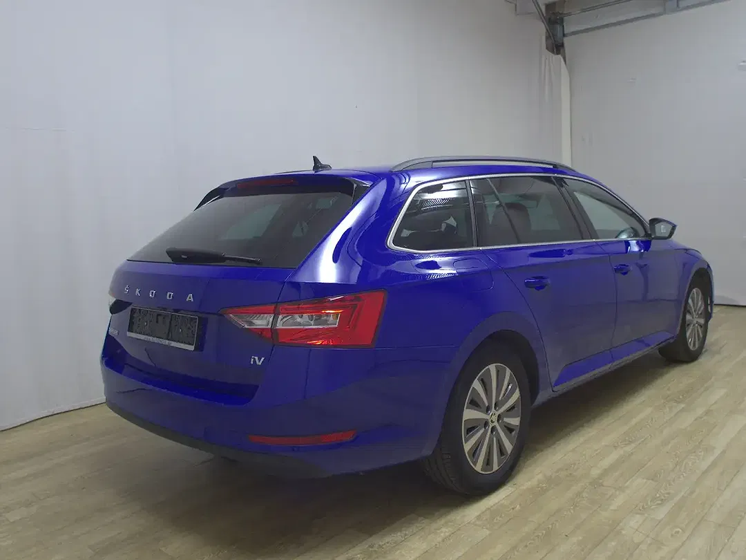Skoda Superb - Thumbnail 3