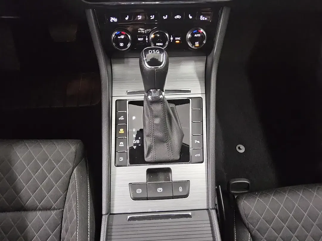 Skoda Superb - Thumbnail 5