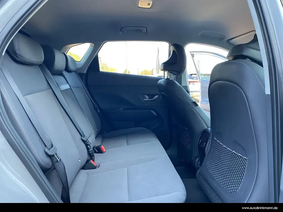 Hyundai KONA - Thumbnail 11