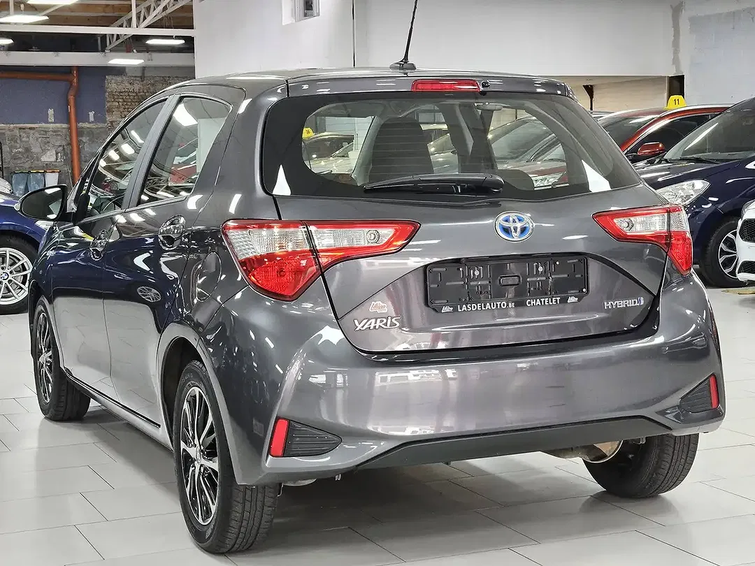 Toyota Yaris - Thumbnail 4