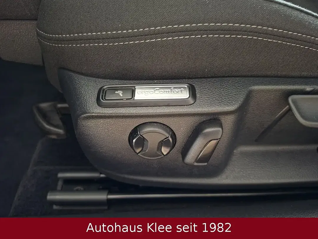 Volkswagen Passat Variant - Thumbnail 12
