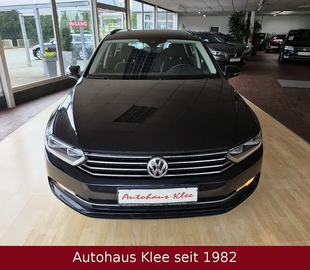Volkswagen Passat Variant - Thumbnail 2