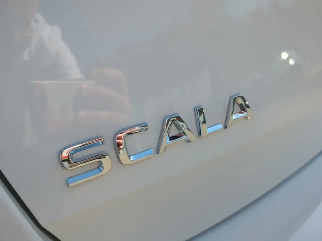 Skoda Scala - Thumbnail 12