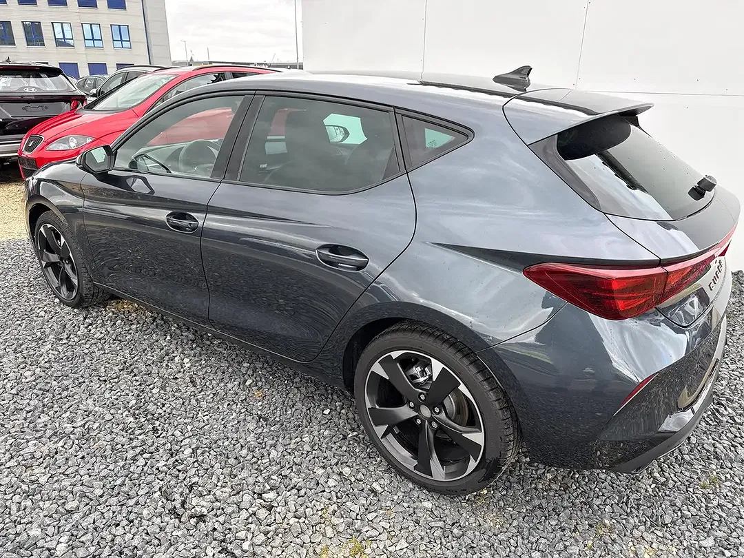 CUPRA Leon - Thumbnail 4