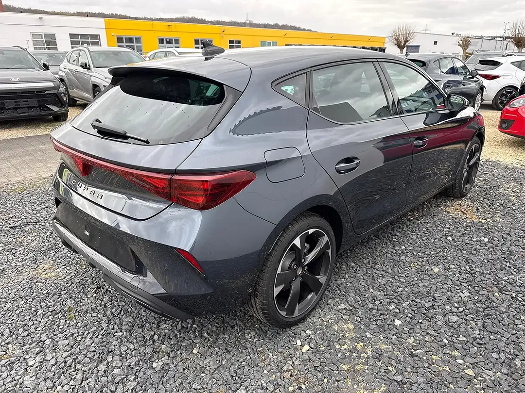 CUPRA Leon - Thumbnail 5