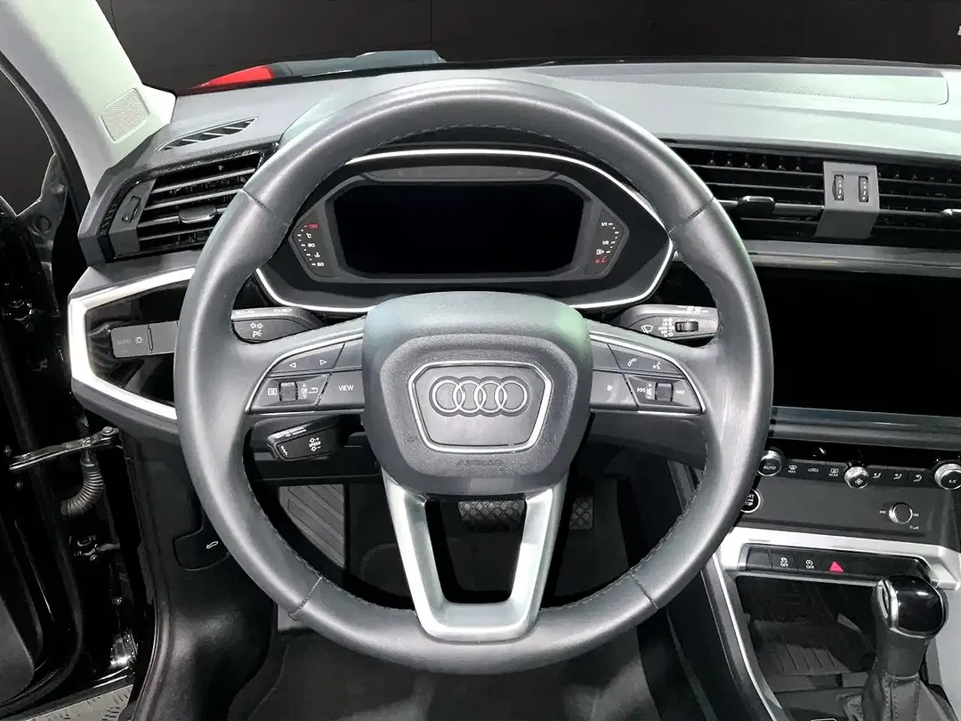 Audi Q3 - Thumbnail 12