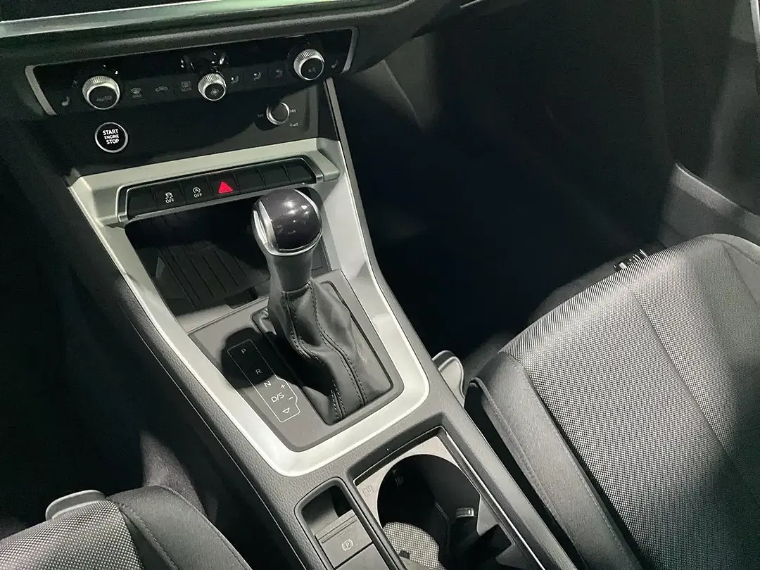 Audi Q3 - Thumbnail 14