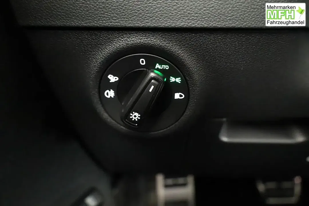 Skoda Karoq - Thumbnail 8