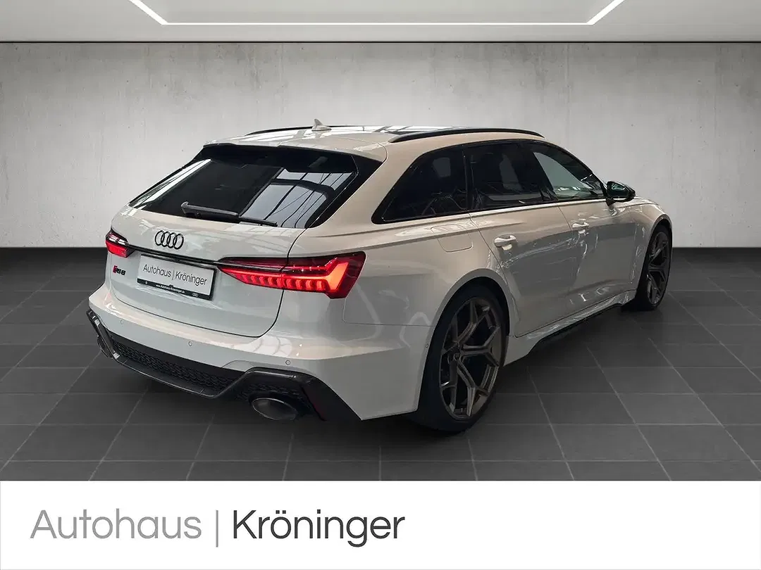Audi RS6 - Thumbnail 2