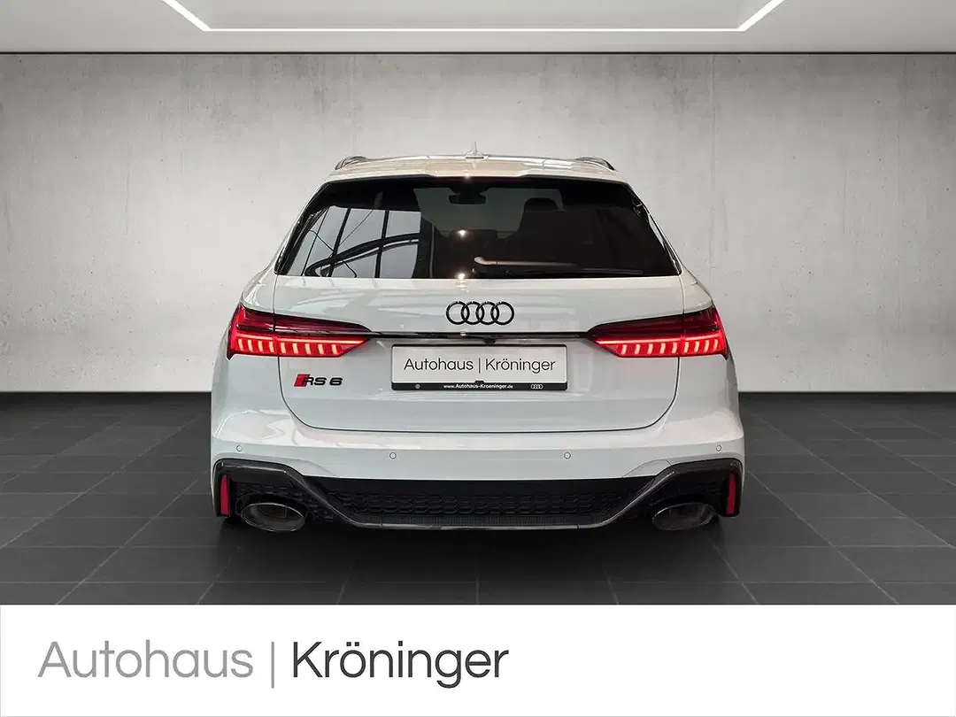 Audi RS6 - Thumbnail 5
