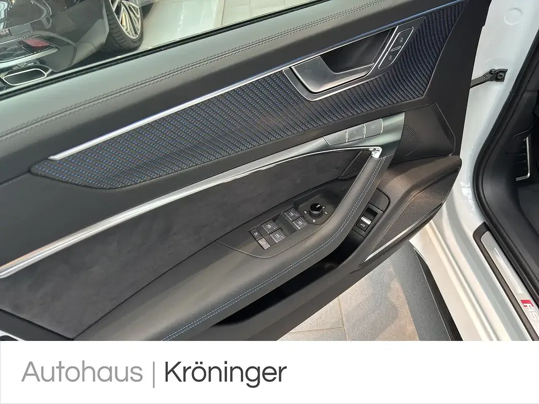 Audi RS6 - Thumbnail 7