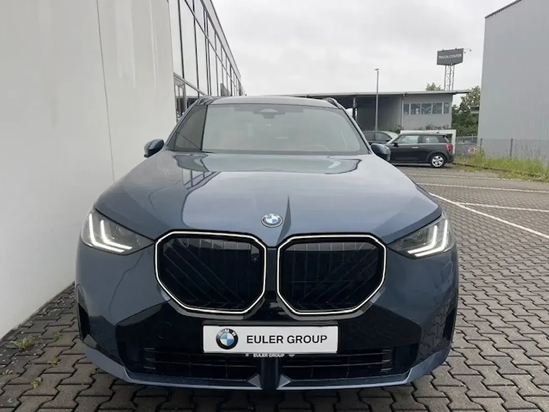 BMW X3 - Thumbnail 2