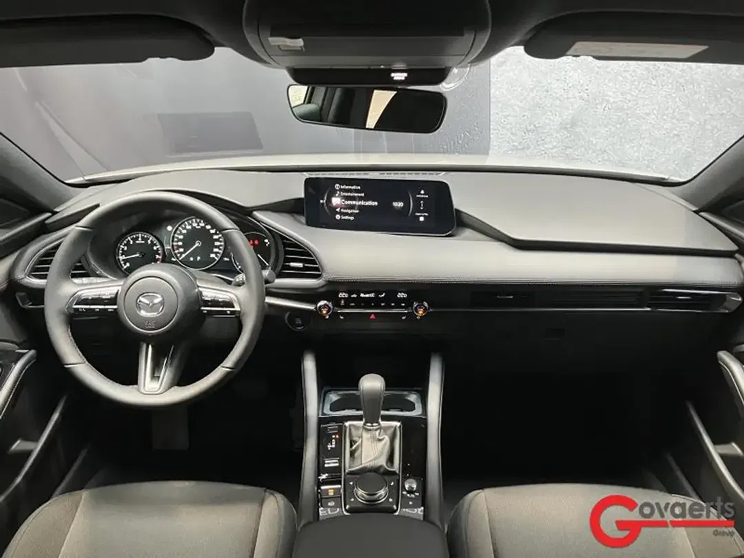 Mazda 3 - Thumbnail 8