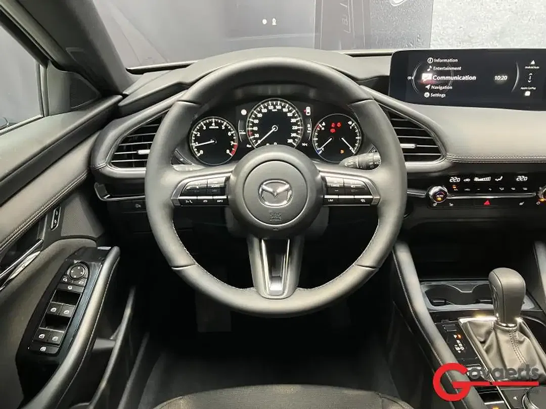 Mazda 3 - Thumbnail 9