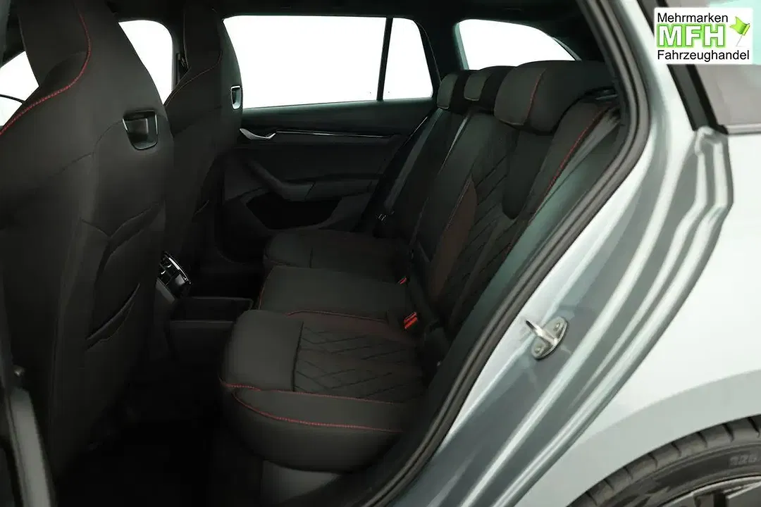Skoda Octavia - Thumbnail 12