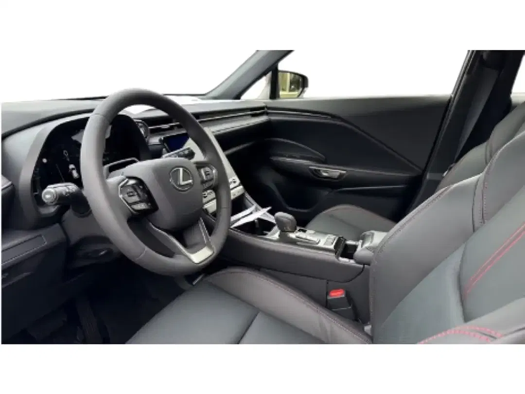 Lexus LBX - Thumbnail 7
