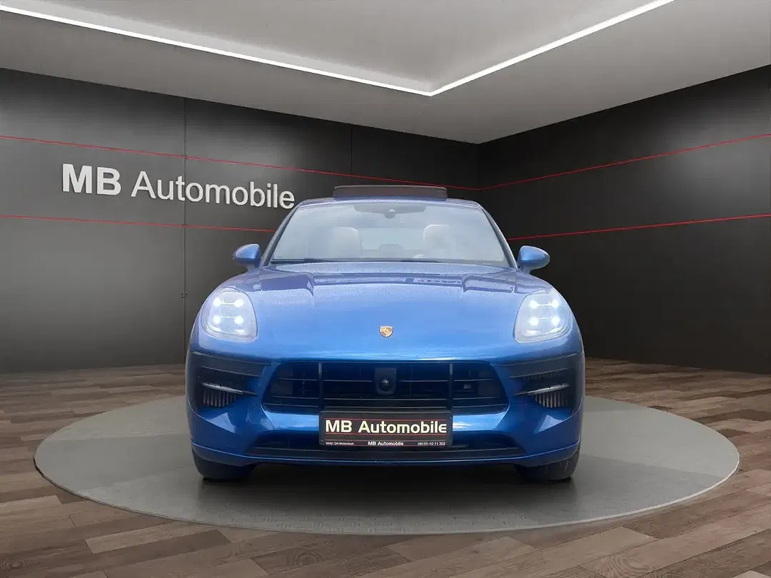 Porsche Macan - Thumbnail 3