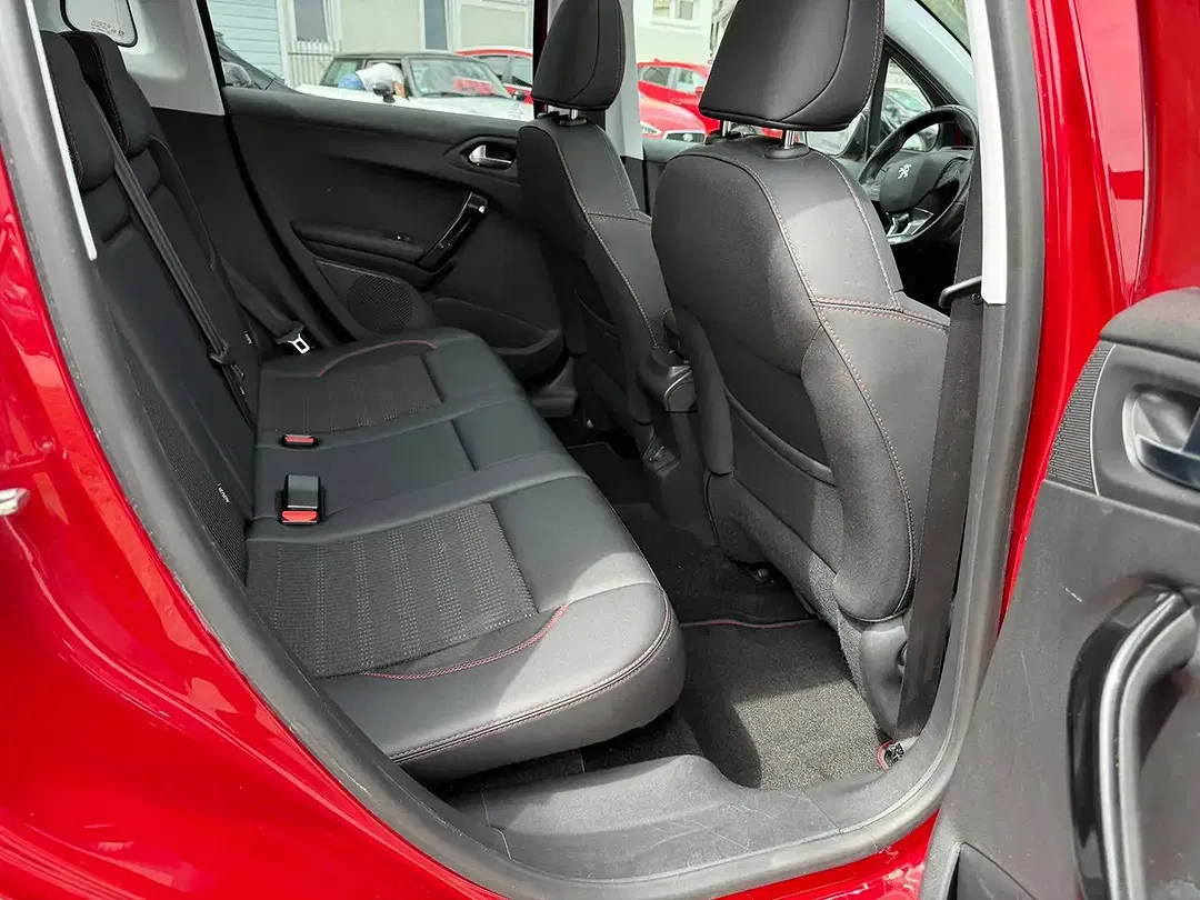 Peugeot 2008 - Thumbnail 11