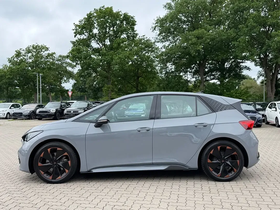 CUPRA Born - Thumbnail 5