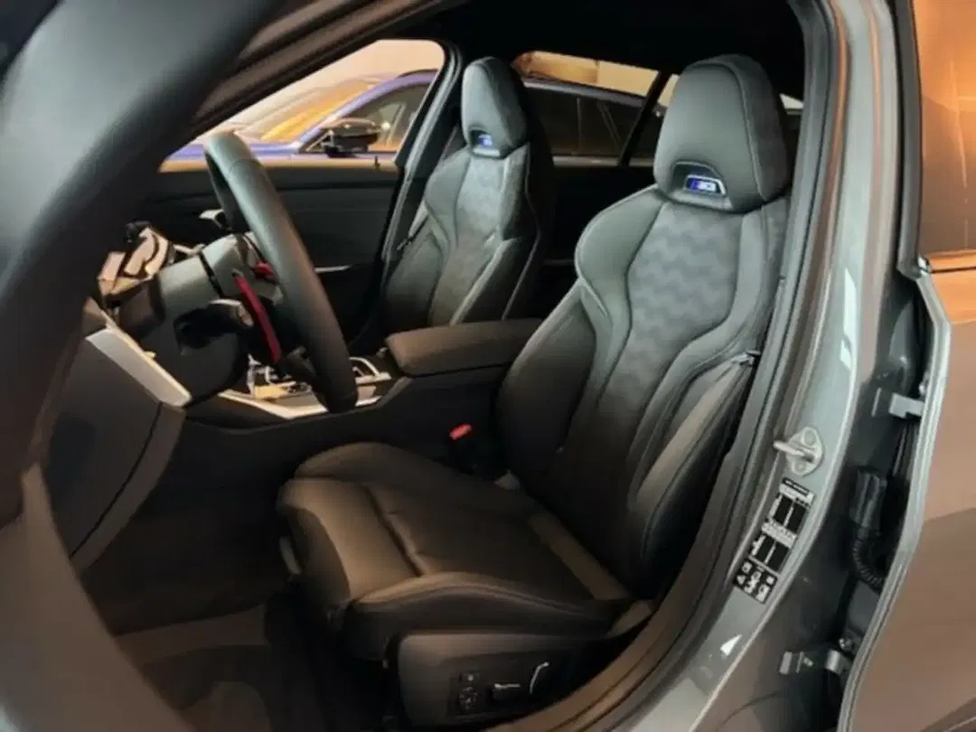 BMW M3 - Thumbnail 10