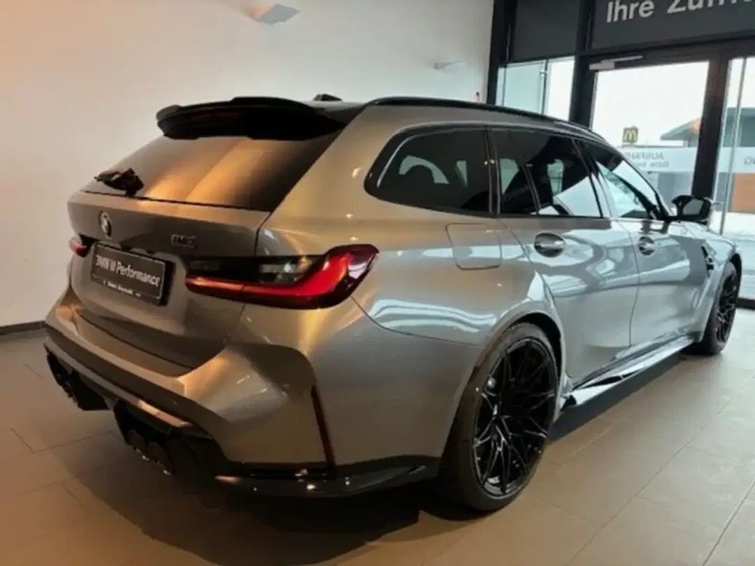 BMW M3 - Thumbnail 4