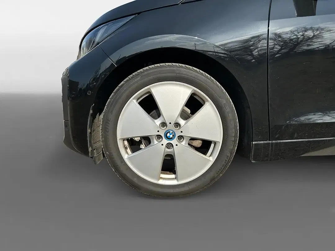BMW i3 - Thumbnail 9