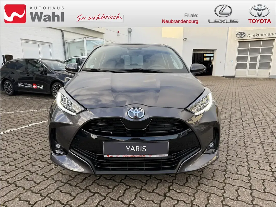 Toyota Yaris - Thumbnail 8