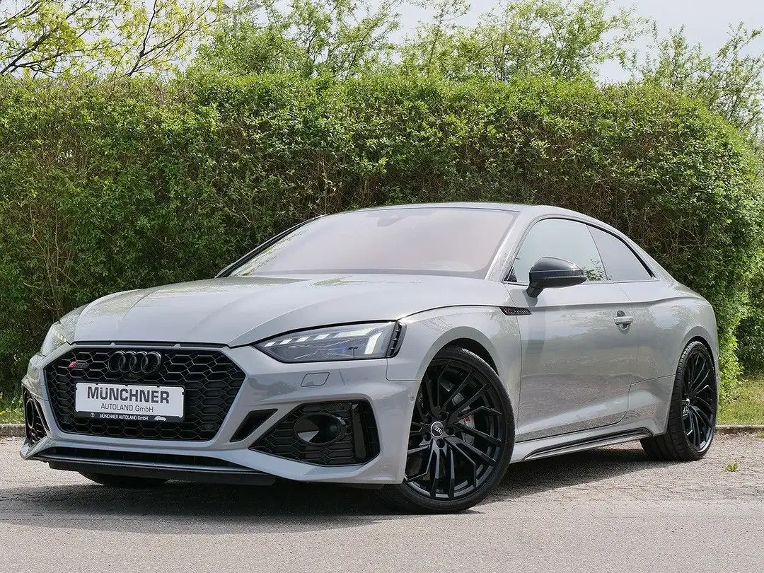 Audi RS5 quattro Coupe