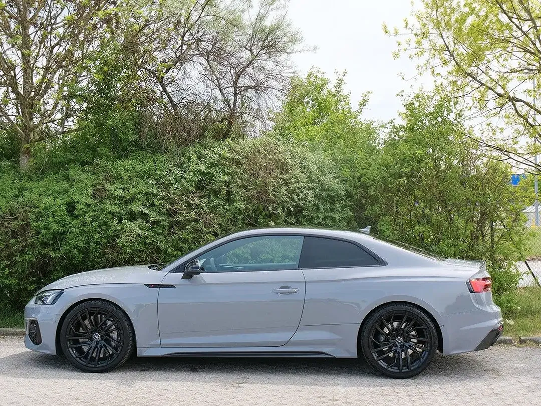 Audi RS5 - Thumbnail 2