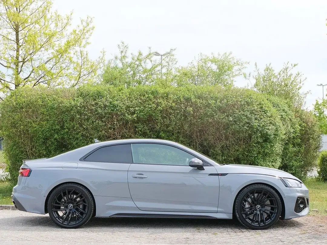 Audi RS5 - Thumbnail 3
