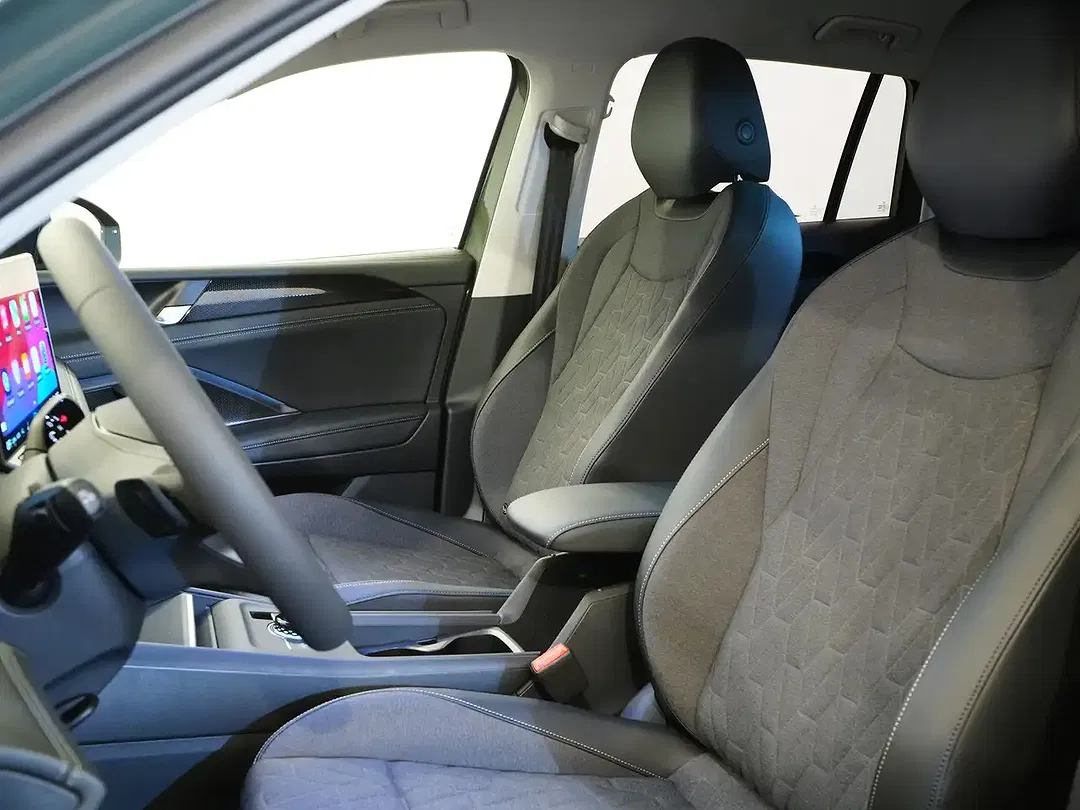 Volkswagen Tiguan - Thumbnail 9