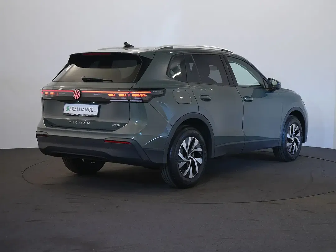 Volkswagen Tiguan - Thumbnail 5