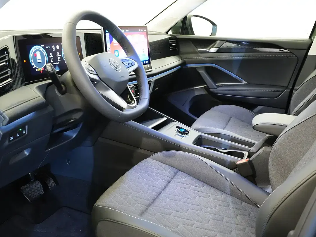 Volkswagen Tiguan - Thumbnail 8