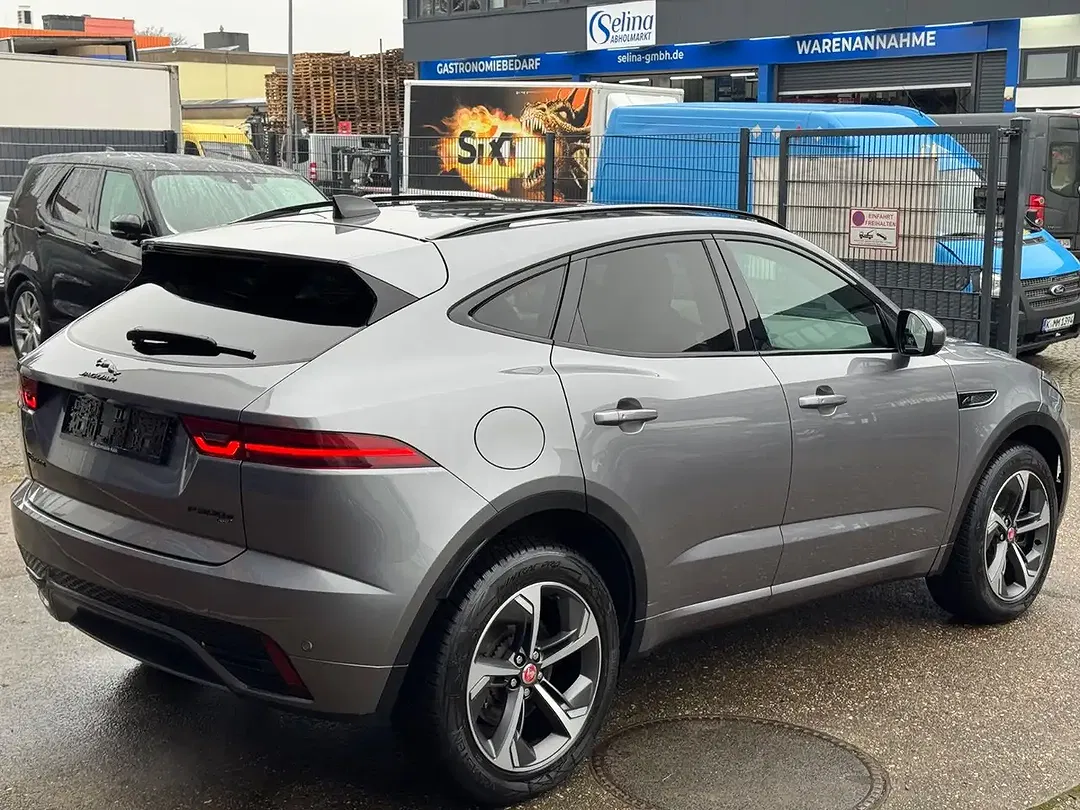 Jaguar E-Pace - Thumbnail 5