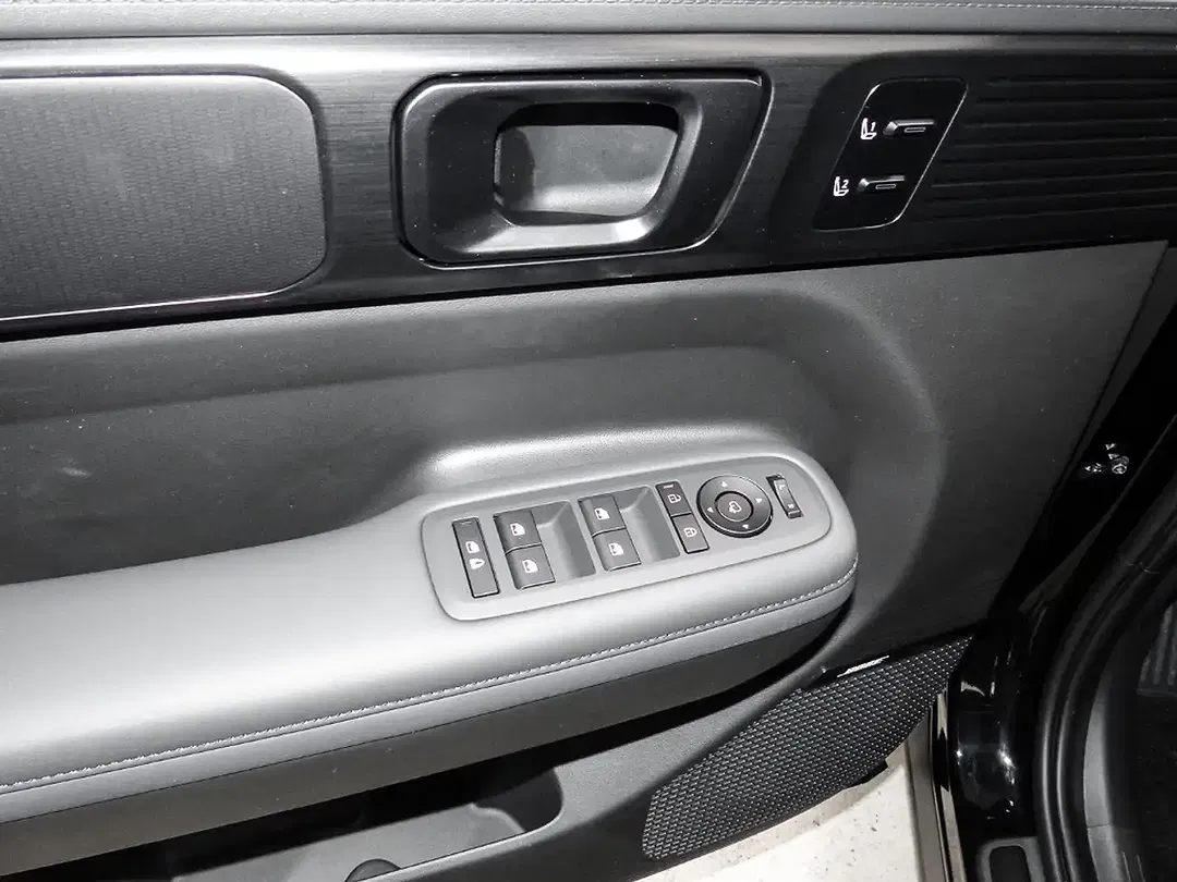 Hyundai SANTA FE - Thumbnail 13