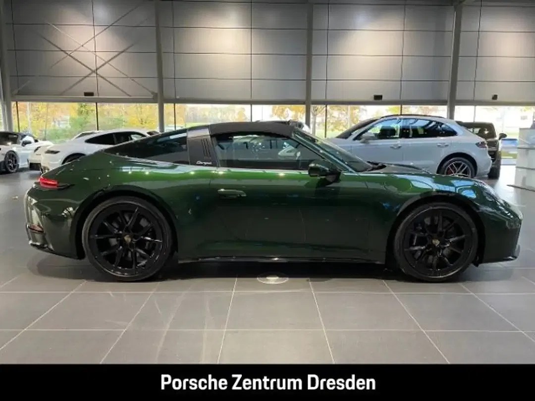 Porsche 992 - Thumbnail 10