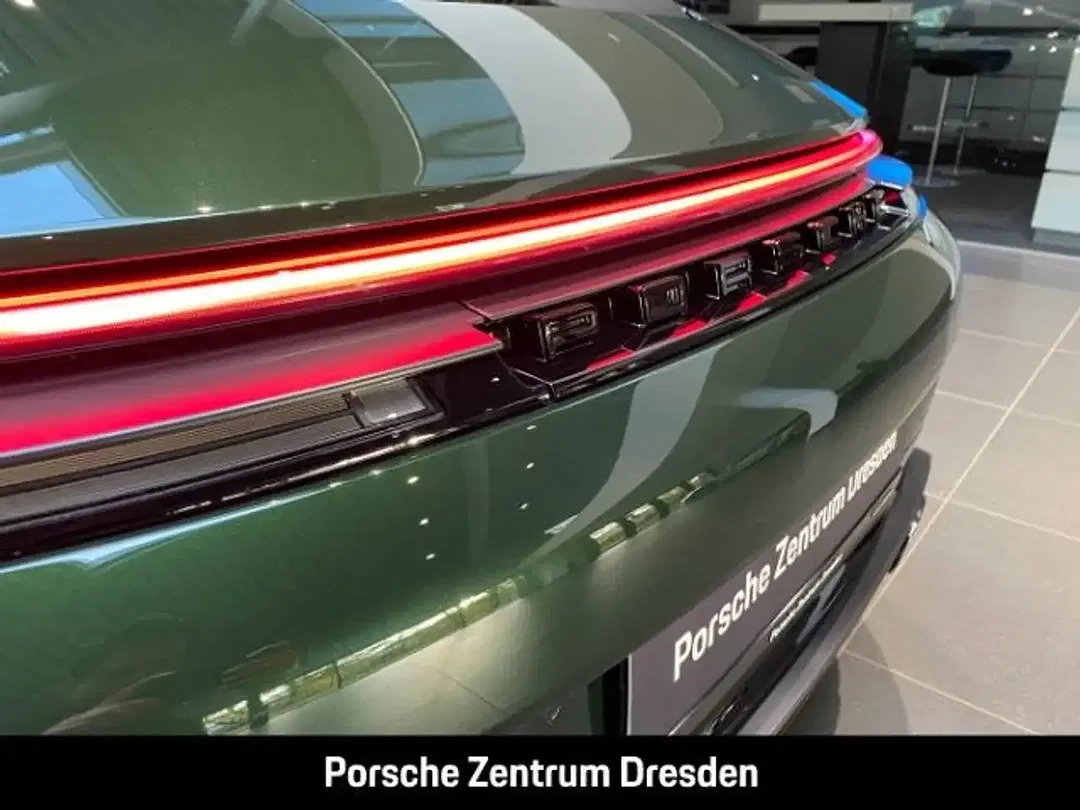 Porsche 992 - Thumbnail 6