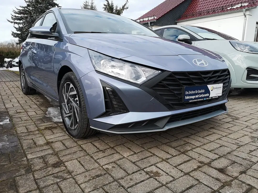 Hyundai i20 - Thumbnail 1