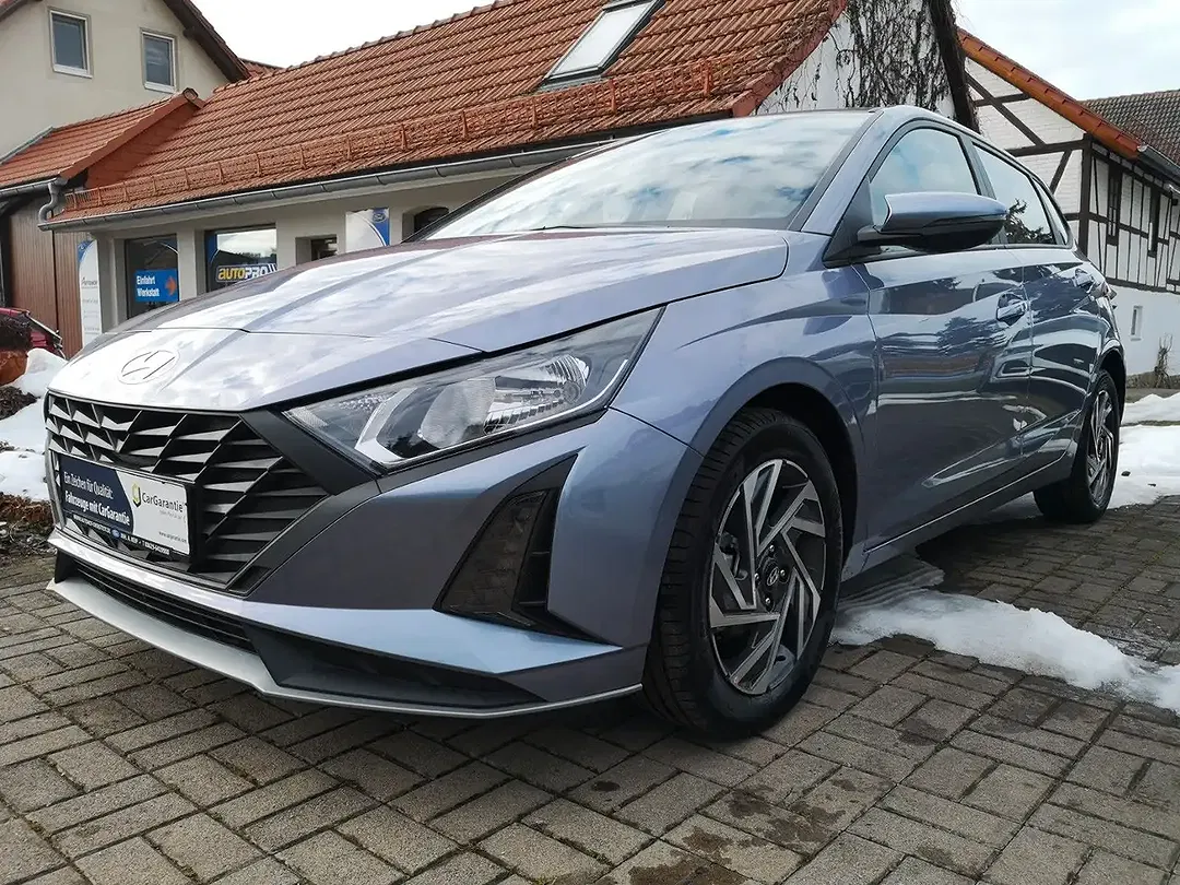 Hyundai i20 - Thumbnail 2
